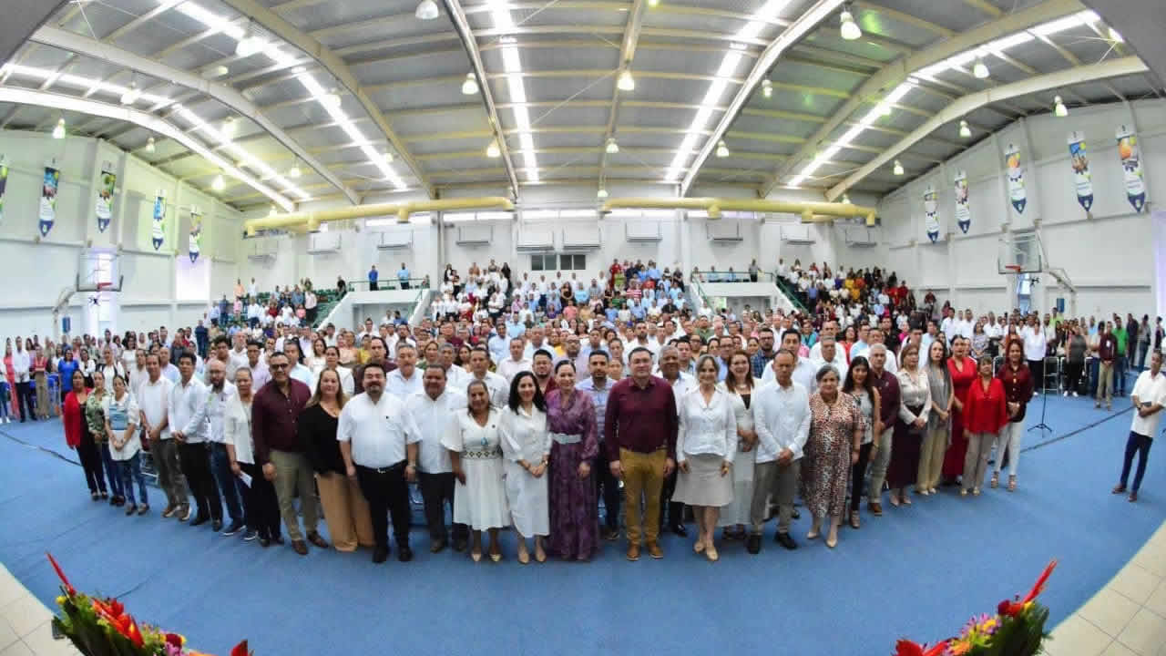 Asistencia al Foro Estatal para la Construcción del Nuevo Sistema para la Carrera de las Maestras y los Maestros