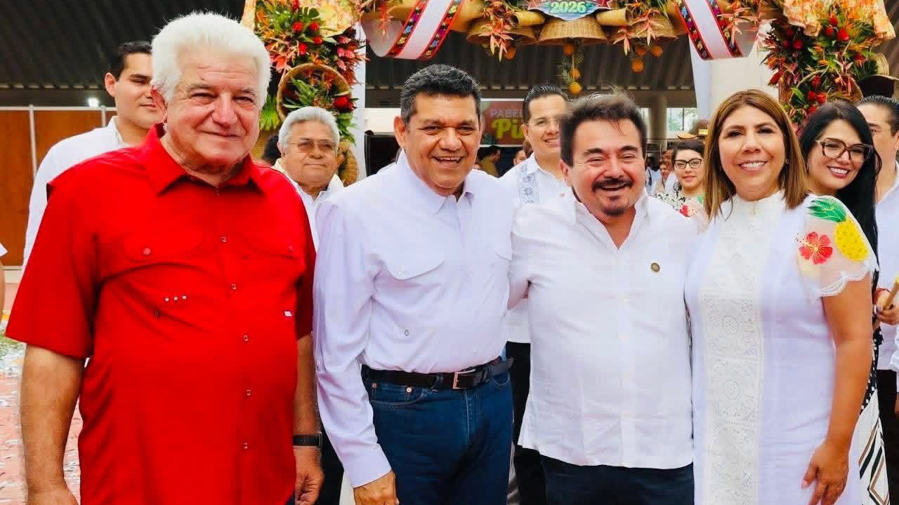 Julio Ernesto Gutiérrez destaca la vocación municipalista en la inauguración del primer festival de la piña 2026