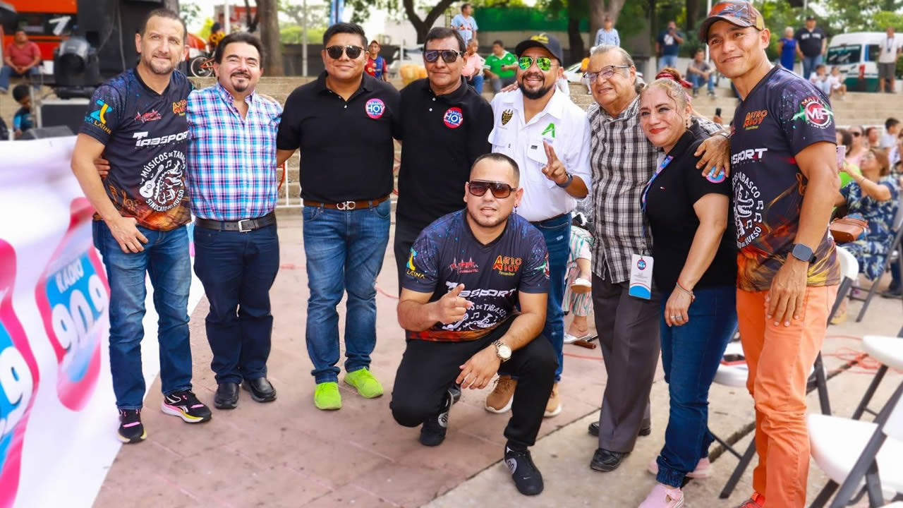 Reconocimiento en Vida al Maestro Eugenio Flores: Un Homenaje Emotivo